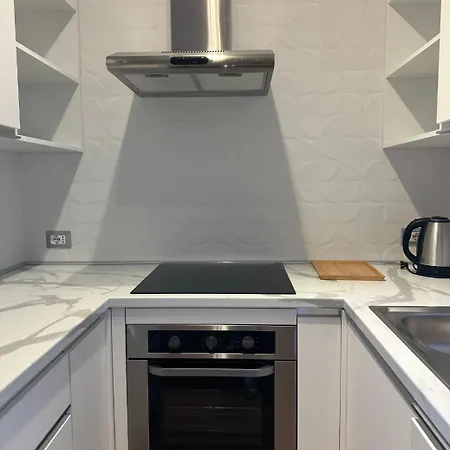 Panoramico 2-4 Persone Metro Cornelia Apartament