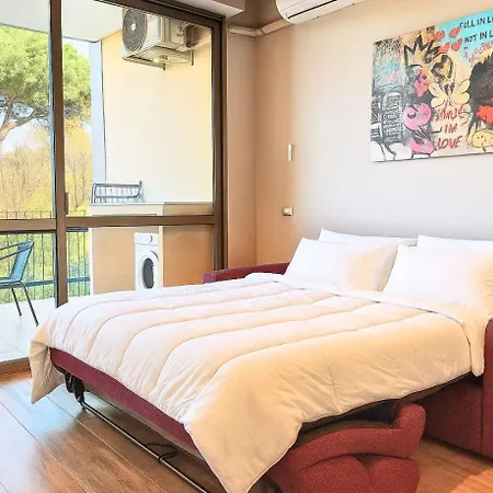 Panoramico 2-4 Persone Metro Cornelia Rzym